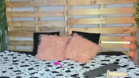 Kylie  online show from 02/17/25, 10:03