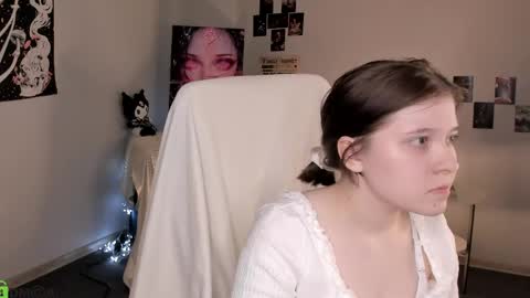 Snapshot of kylie_voss chatting on 06/04/26, 03:01 Kylie online show from 06/04/26, 03:01