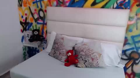 Melissa online show from 01/03/25, 10:41