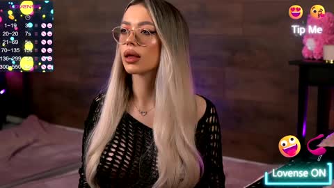 Kylie online show from 12/16/24, 03:19