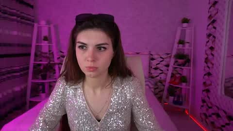 Nicole online show from 06/01/26, 06:48