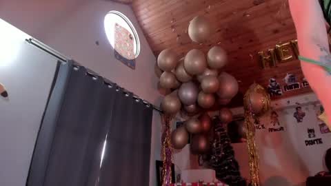 Snapshot of kyliekandy chatting on 12/14/24, 09:45 online show from 12/14/24, 09:45