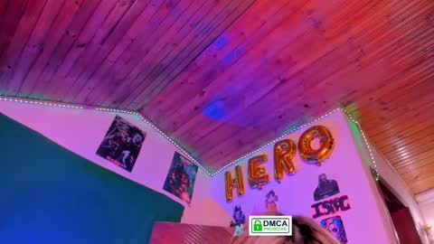 Snapshot of kyliekandy chatting on 11/13/25, 01:04 online show from 11/13/25, 01:04