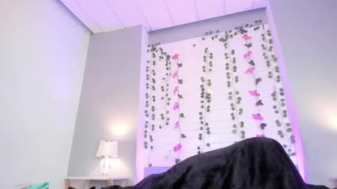 K Y L I E online show from 01/11/25, 11:56