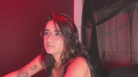 Snapshot of kyliemaxwell chatting on 12/21/25, 12:45 K Y L I E online show from 12/21/25, 12:45