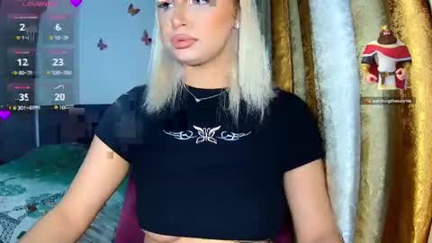 Snapshot of kylieoneadams chatting on 11/01/25, 09:28 kylie online show from 11/01/25, 09:28