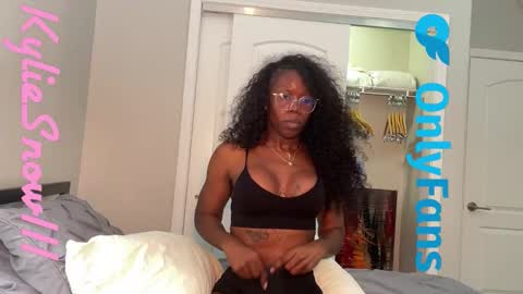 Kylie Snow online show from 01/12/26, 03:34