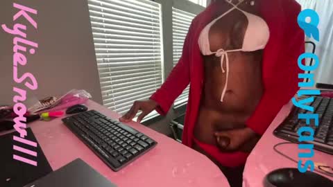 Kylie Snow online show from 05/05/26, 02:14