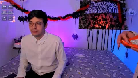 Snapshot of kylietimothee chatting on 10/17/25, 07:05 kylietimothee online show from 10/17/25, 07:05