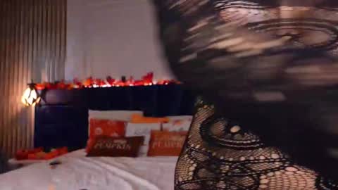 Snapshot of kylievee chatting on 10/20/25, 08:37 Kylie online show from 10/20/25, 08:37