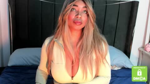 kylie white boobs online show from 02/04/26, 08:36