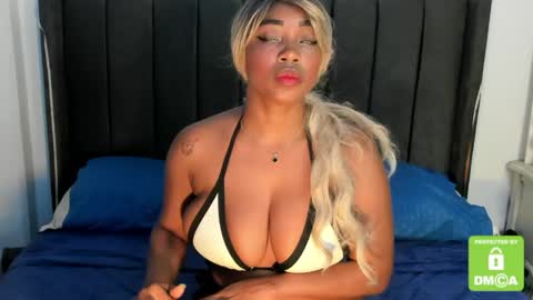 kylie white boobs online show from 04/12/26, 06:57