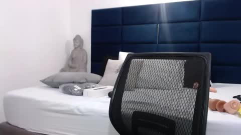 Kylie online show from 12/28/24, 12:24