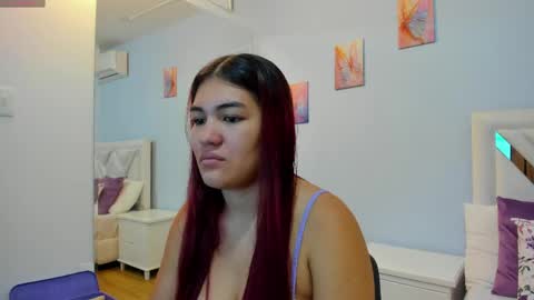 Kylie online show from 05/25/26, 10:54