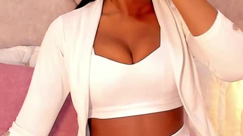 Kylie Cooper online show from 09/30/25, 11:59