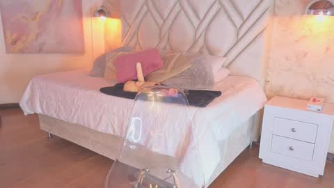 Snapshot of kylle_2050 chatting on 02/06/25, 11:43 Kyle online show from 02/06/25, 11:43