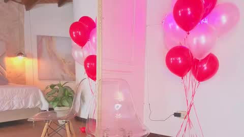 Snapshot of kylle_2050 chatting on 02/14/25, 11:42 Kyle online show from 02/14/25, 11:42