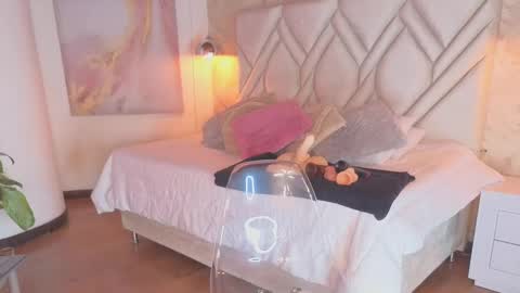 Snapshot of kylle_2050 chatting on 02/15/25, 11:50 Kyle online show from 02/15/25, 11:50