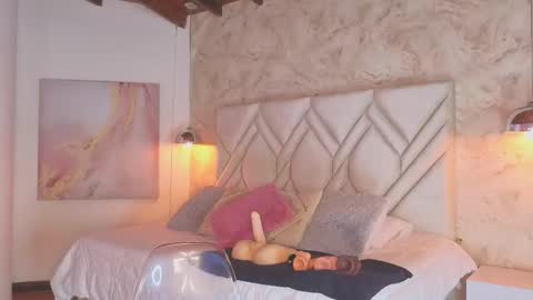 Snapshot of kylle_2050 chatting on 02/19/25, 11:38 Kyle online show from 02/19/25, 11:38