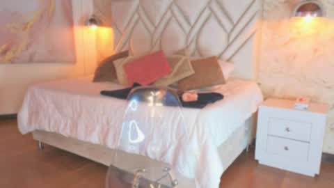 Snapshot of kylle_2050 chatting on 03/11/25, 11:44 Kyle online show from 03/11/25, 11:44