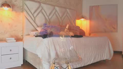 Snapshot of kylle_2050 chatting on 09/14/25, 11:20 Kyle online show from 09/14/25, 11:20