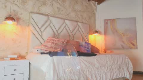 Snapshot of kylle_2050 chatting on 09/20/25, 11:22 Kyle online show from 09/20/25, 11:22