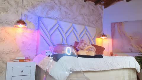 Snapshot of kylle_2050 chatting on 10/28/25, 12:19 Kyle online show from 10/28/25, 12:19