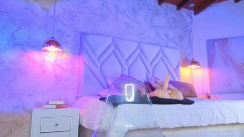 Snapshot of kylle_2050 chatting on 11/01/25, 11:23 Kyle online show from 11/01/25, 11:23