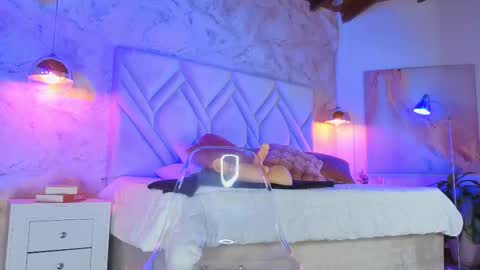 Snapshot of kylle_2050 chatting on 11/02/25, 11:23 Kyle online show from 11/02/25, 11:23