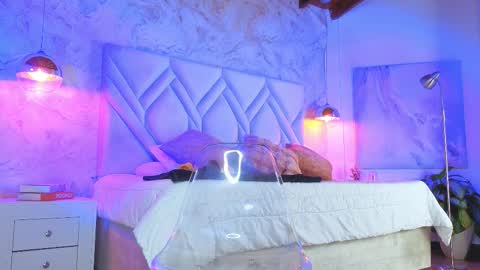 Snapshot of kylle_2050 chatting on 11/09/25, 11:19 Kyle online show from 11/09/25, 11:19