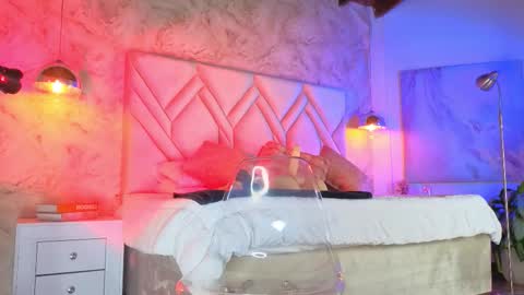 Snapshot of kylle_2050 chatting on 11/15/25, 11:29 Kyle online show from 11/15/25, 11:29