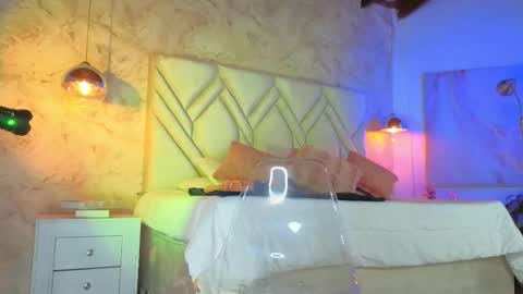 Snapshot of kylle_2050 chatting on 11/19/25, 11:21 Kyle online show from 11/19/25, 11:21