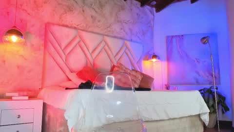 Snapshot of kylle_2050 chatting on 11/20/25, 11:21 Kyle online show from 11/20/25, 11:21