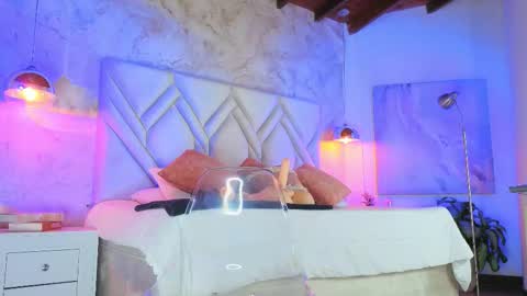 Snapshot of kylle_2050 chatting on 11/23/25, 11:32 Kyle online show from 11/23/25, 11:32