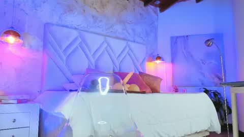 Snapshot of kylle_2050 chatting on 11/30/25, 11:25 Kyle online show from 11/30/25, 11:25