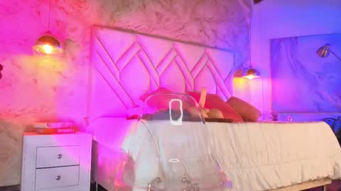 Snapshot of kylle_2050 chatting on 12/03/25, 11:19 Kyle online show from 12/03/25, 11:19