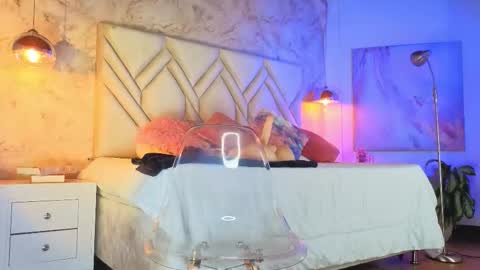 Snapshot of kylle_2050 chatting on 12/14/25, 11:26 Kyle online show from 12/14/25, 11:26