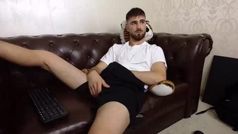 KyloEast online show from 07/28/26, 12:48