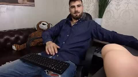 KyloEast online show from 07/29/26, 04:32