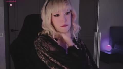 Kate online show from 07/30/26, 10:03