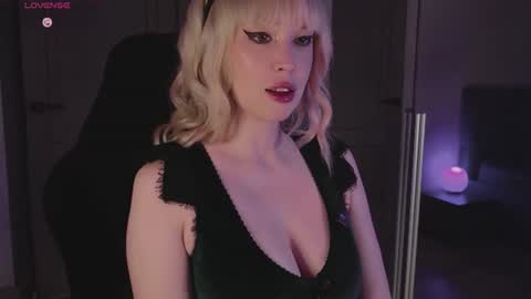 Kate online show from 07/31/26, 10:58