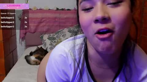 Snapshot of kyomi_beth chatting on 12/19/24, 06:01 kyomi online show from 12/19/24, 06:01
