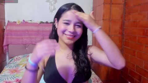 Snapshot of kyomi_beth chatting on 01/02/25, 04:35 kyomi online show from 01/02/25, 04:35