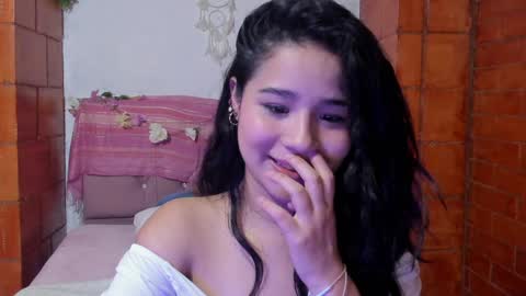 Snapshot of kyomi_beth chatting on 01/29/25, 06:50 kyomi online show from 01/29/25, 06:50