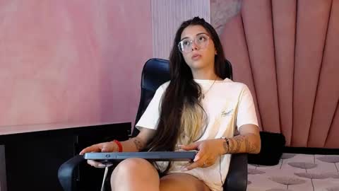 kyomi_hunt online show from 06/04/26, 04:18