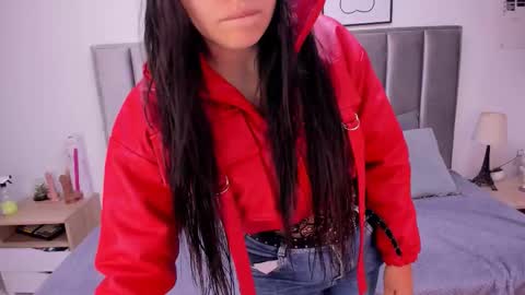 Emily  Laila  online show from 11/26/25, 11:44