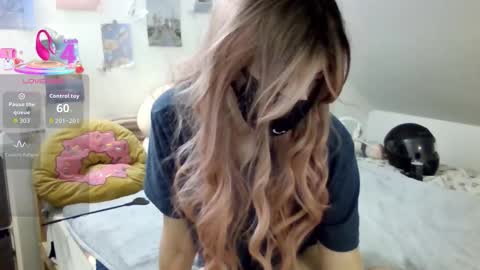 Kyra Wild online show from 09/22/25, 10:34