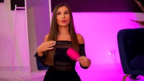 Snapshot of kyssaraplay chatting on 11/28/25, 07:27 Kyssa online show from 11/28/25, 07:27