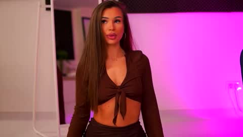 Snapshot of kyssaraplay chatting on 12/01/25, 08:25 Kyssa online show from 12/01/25, 08:25