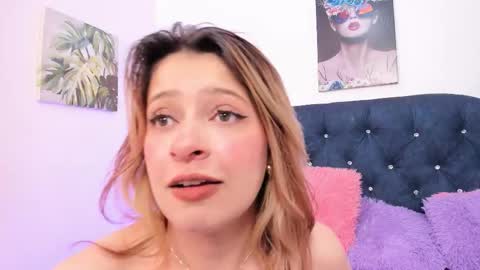 Snapshot of kyvella_myric chatting on 10/11/25, 09:02 Kyvella Myric online show from 10/11/25, 09:02